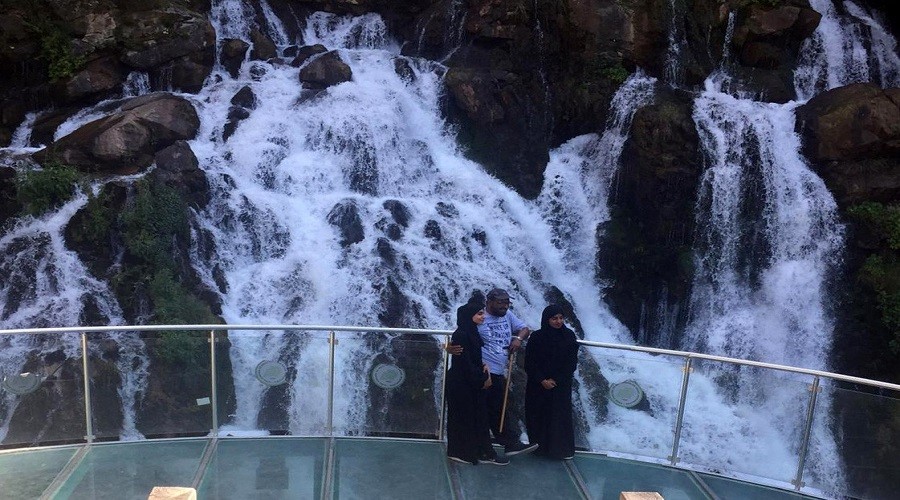 Gümüşhane Tomara Şelalesine Arap Turist İlgisi
