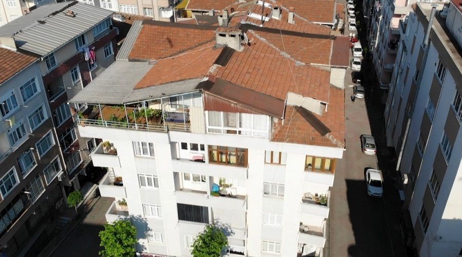 G�ng�ren'de bir bina bo�alt�ld�