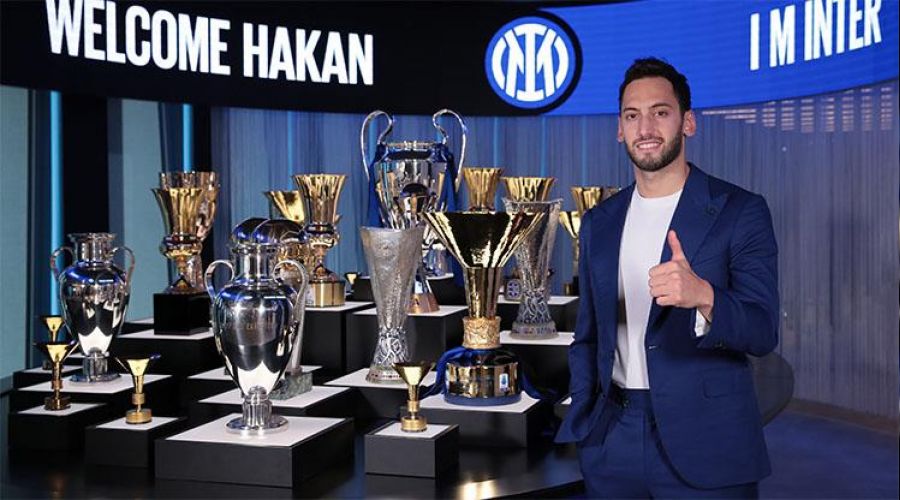 Hakan alhanolu Inter'e transfer oldu