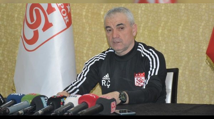 "Hakem kavgay� izliyordu"