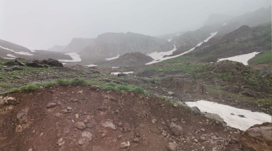 Hakkari'de mayıs ayında kar yağışı
