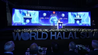 Helal gda stanbul'da masaya yatrld