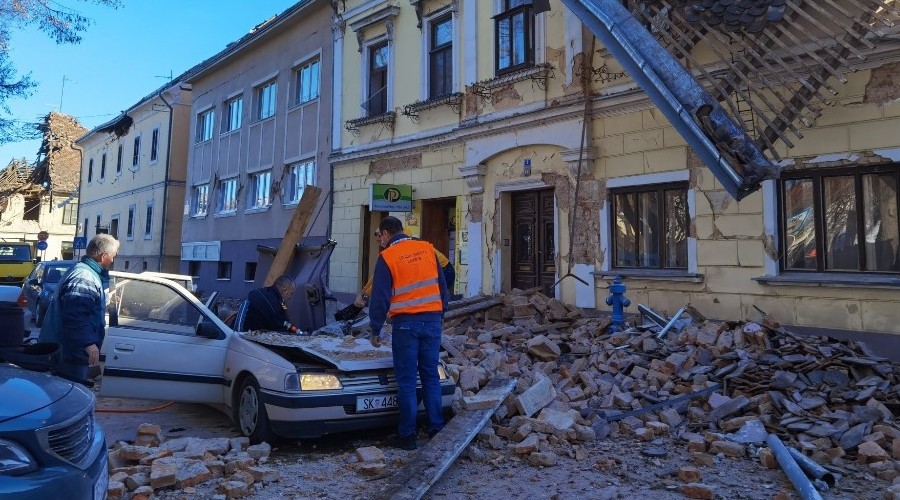 Hırvatistan'da 6.3 büyüklüğünde deprem