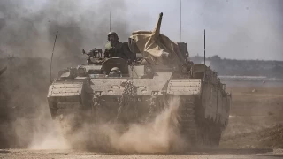 Hizbullah, İsrail ordusuna ait iki tankı vurdu
