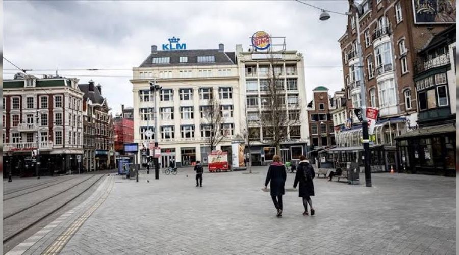 Hollanda'da kısıtlamalar 20 Nisan'a kadar uzatıldı
