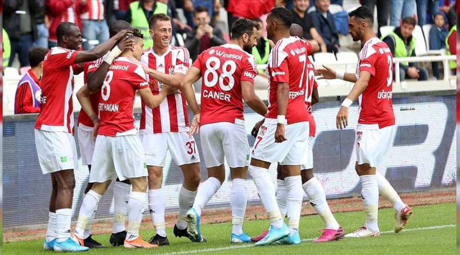 İç sahanın lideri Sivasspor