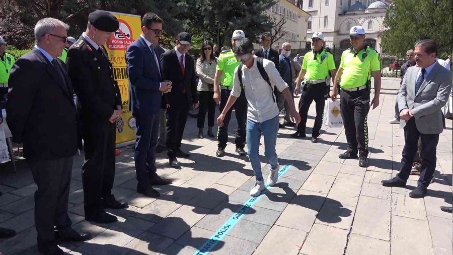 İçmeden sarhoş eden gözlük