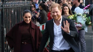 İngiltere'ye dönen Prens Harry ve Megan, ilk kez kamuoyu önüne çıktı