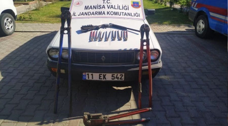İnşaattan 4 ton demir çaldı