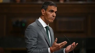  �spanya Ba�bakan� Pedro Sanchez, konut krizine ��z�m i�eren kararnamelerin mecliste reddedilmesinin ard�ndan erken se�ime gitme karar� ald���n� a��klad�