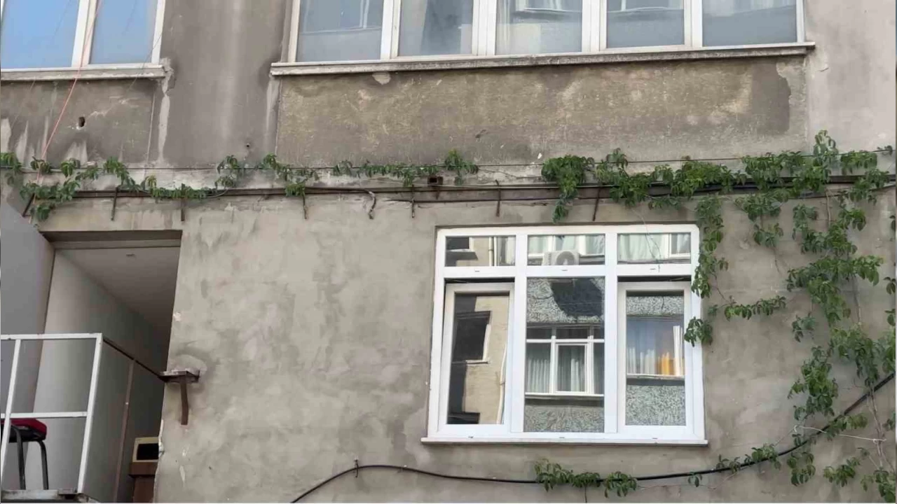 �stanbul'da �ntihar ihbar� cinayet ��kt�: 7 g�zalt� 