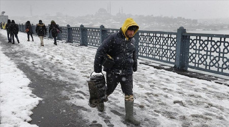 Ýstanbul'da okullara kar tatili geldi