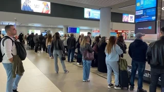 stanbul'daki havalimanlarnda bayram tatili dn younluu