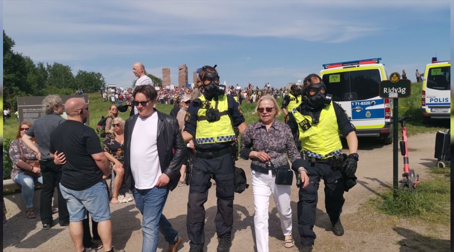 İsveç'te kısıtlama protestosu: 20 gözaltı