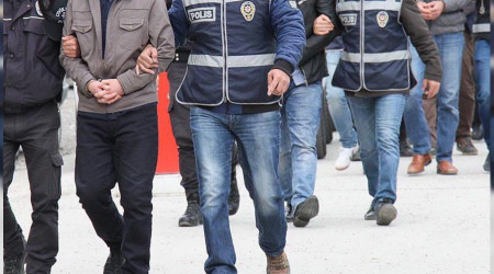 İzmir'de FETÖ operasyonu, 20 şüpheli tutuklandı
