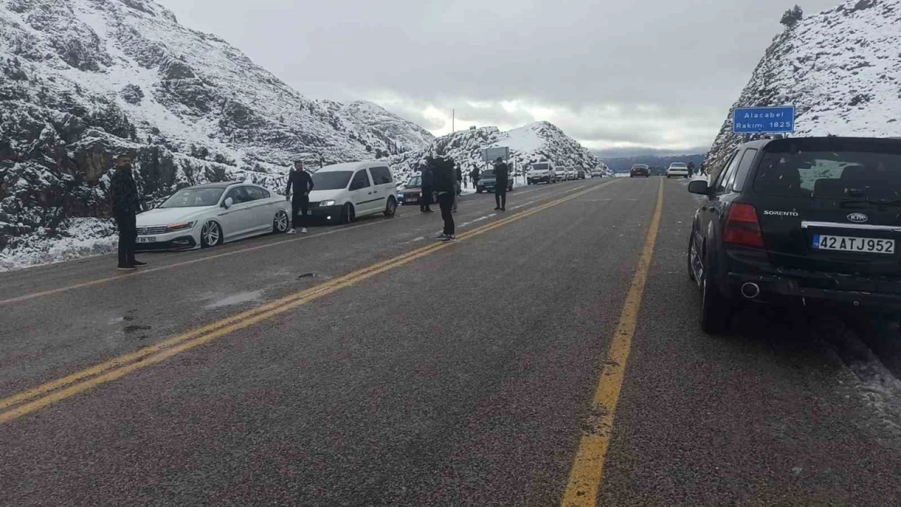 Kar yağışını duyan Alacabel'e koştu