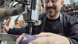 Kara k�� ayakkab� tamircilerini �s�tt�