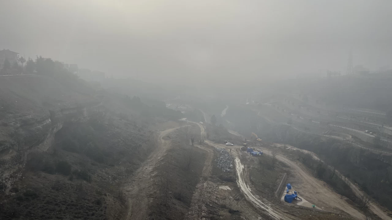 Karab�k, D�zce ve Sakarya'da sis etkili oldu