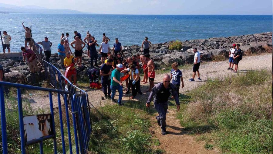 Karadeniz'de gen dalg dalgalara kapld