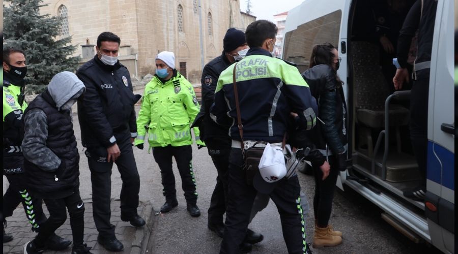 Karaman'da 550 polisle dev operasyon