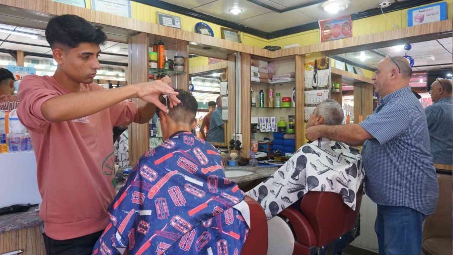 Karar�n ertelenmesi kuaf�r esnaf�n� sevindirdi