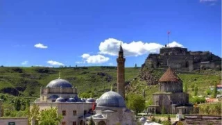 Karsn manevi miras: Evliya Camiinin tarihi ve hikyesi