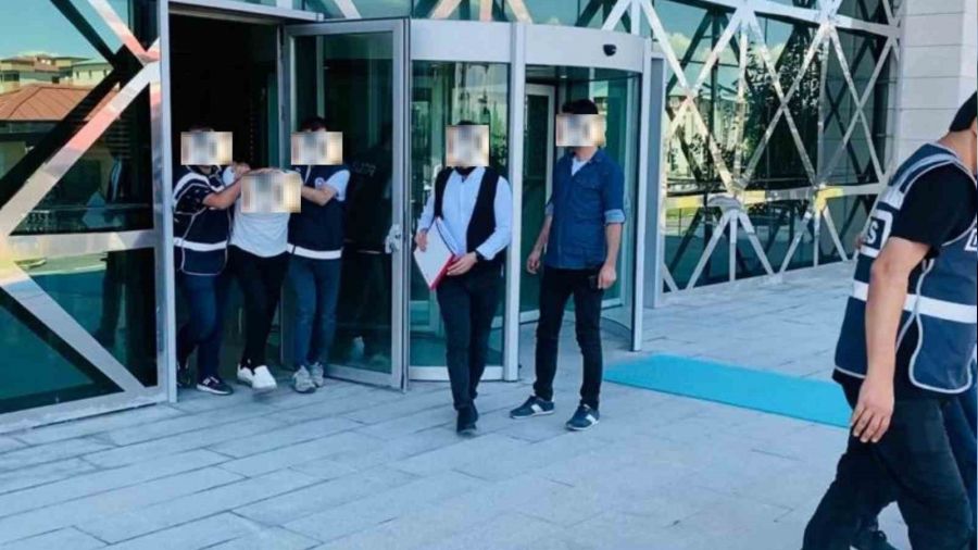 Kars'ta 2 kişinin öldüğü2 kişinin de yaralandığı saldırının zanlıları yakalandı