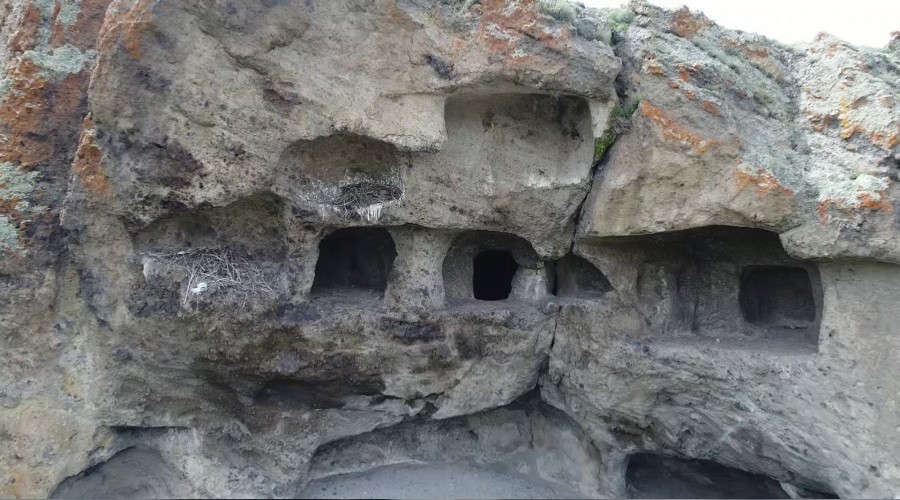 Kaya mezarl�klar�n�n s�rr� ��z�l�yor