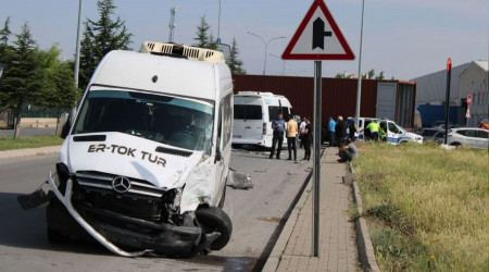 Kayseri'de işçi servisleri çarpıştı: 7 yaralı
