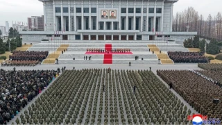 Kim'den, Ukrayna'ya karşı savaşan askerlere kahramanlık nişanı