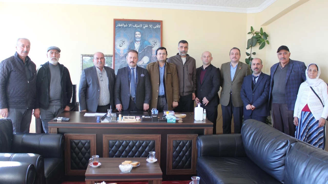 Kocaeli'de BTP adayları dernekleri ziyaret etti