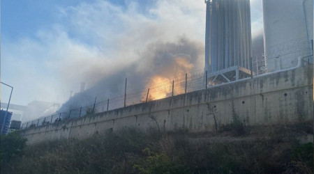 Kocaeli'de demir çelik fabrikasında yangın