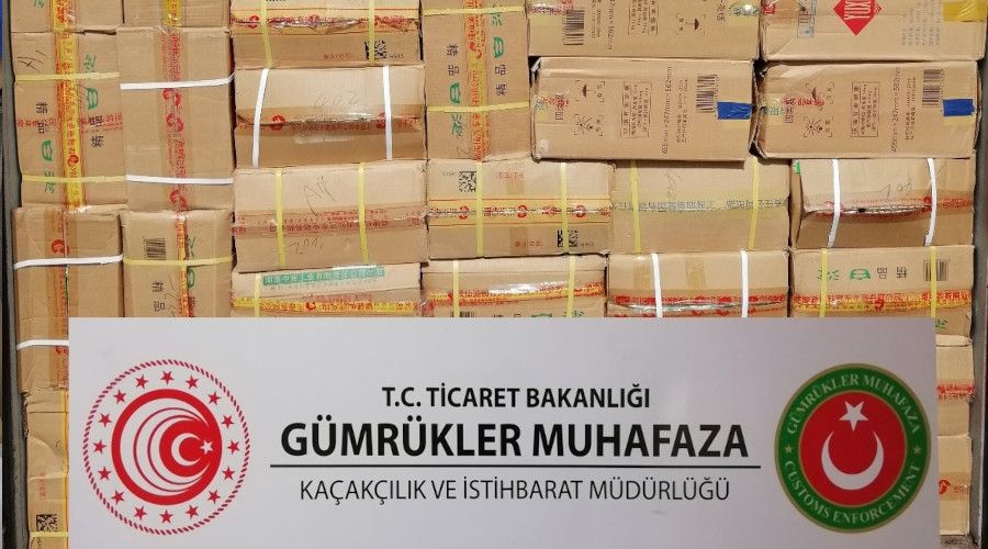 Kocaeli'de limanda 15 milyon liralık kaçak eşya ele geçirildi