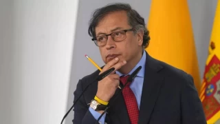 Kolombiya Cumhurbakan Petro: "Her ey Filistinli ocuklarn bombalanmasyla balad"