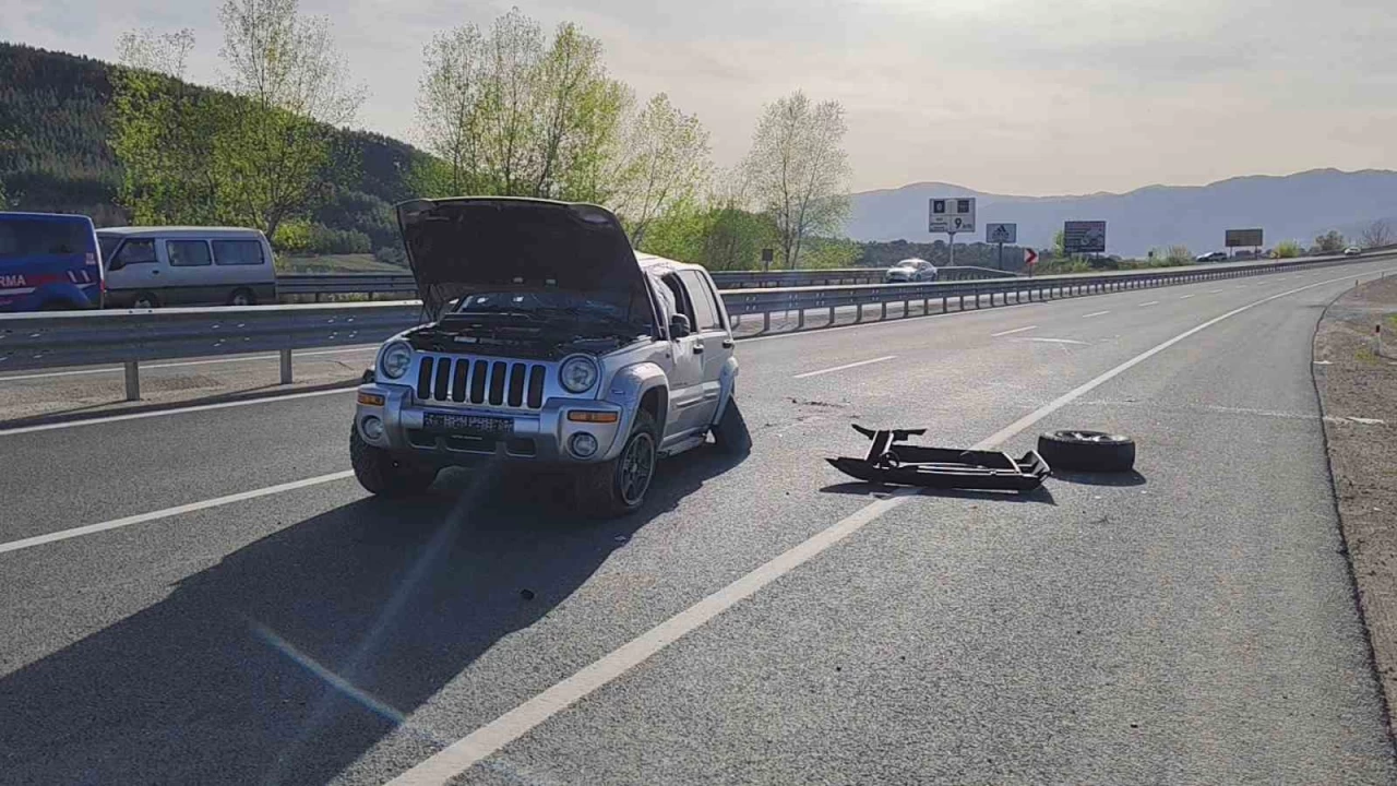 Kontrolden ��kan cip takla att�: 1'i a��r 2 yaral�