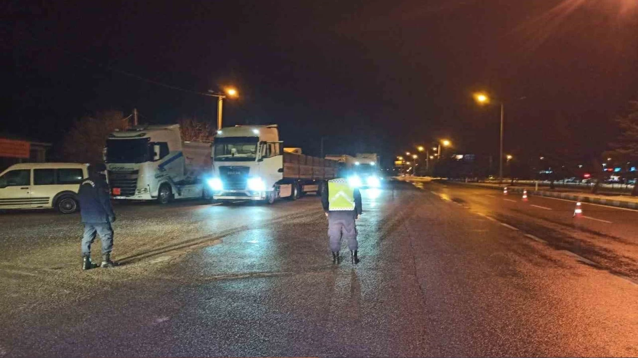 Konya-Antalya karayolunda ula��ma tipi engeli