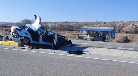 Konya'da otomobille kamyonet arpt: 1 l, 4 yaral