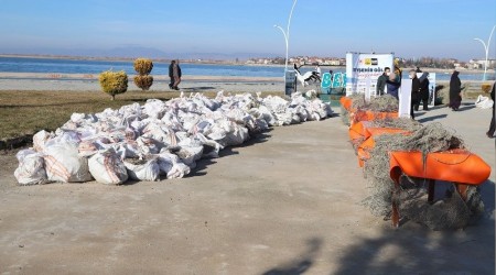 Konya'nın incisi Beyşehir Gölü temizleniyor
