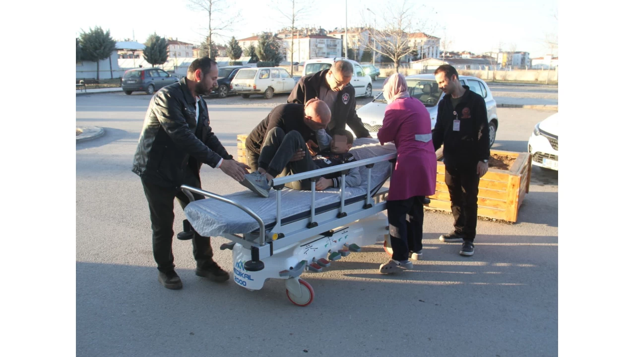 K�pekten ka�arken d��en �ocuk yaraland�