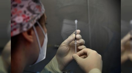 Koronayı atlatanlara tek doz aşı yapılacak