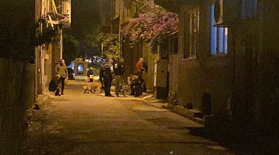 Koruma alt�ndaki o�lunu rehin ald�