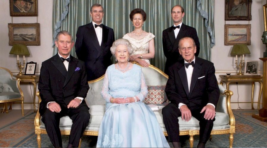 Kraliçe II. Elizabeth derin bir üzüntü içinde