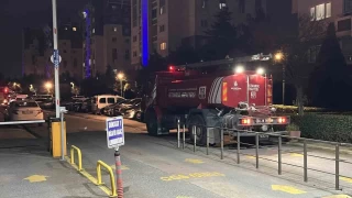 Küçükçekmece'de sitede korkutan yangın