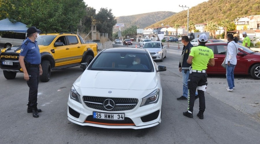 Kuşadası'nda bayram yoğunluğu
