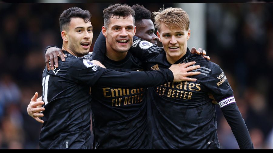 Lider Arsenal hata yapmad� 