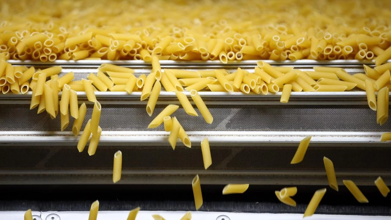 Makarna üretimi beş temel aşamadan oluşur