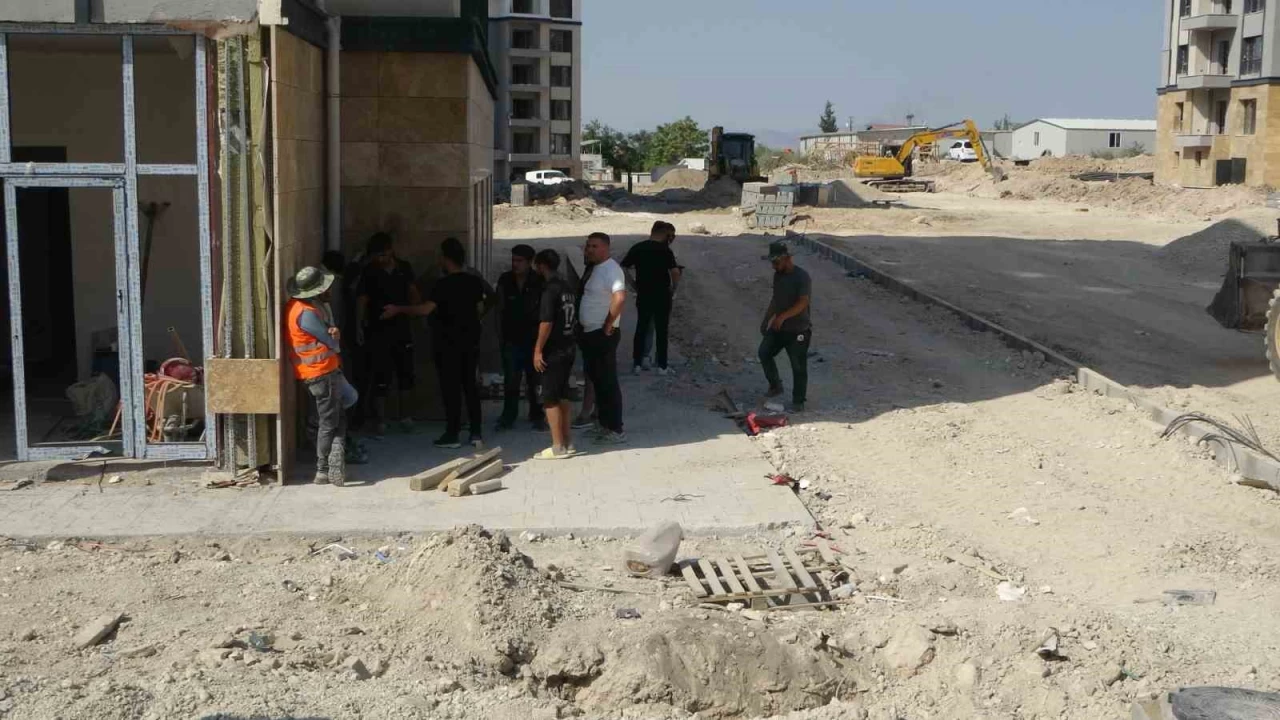 Malatya'da �antiye i��ileri aras�nda kavga: 16 yaral�