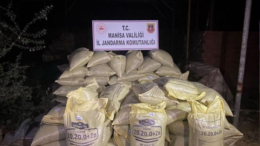 Manisa'da 5 ton sahte gübre ele geçirildi