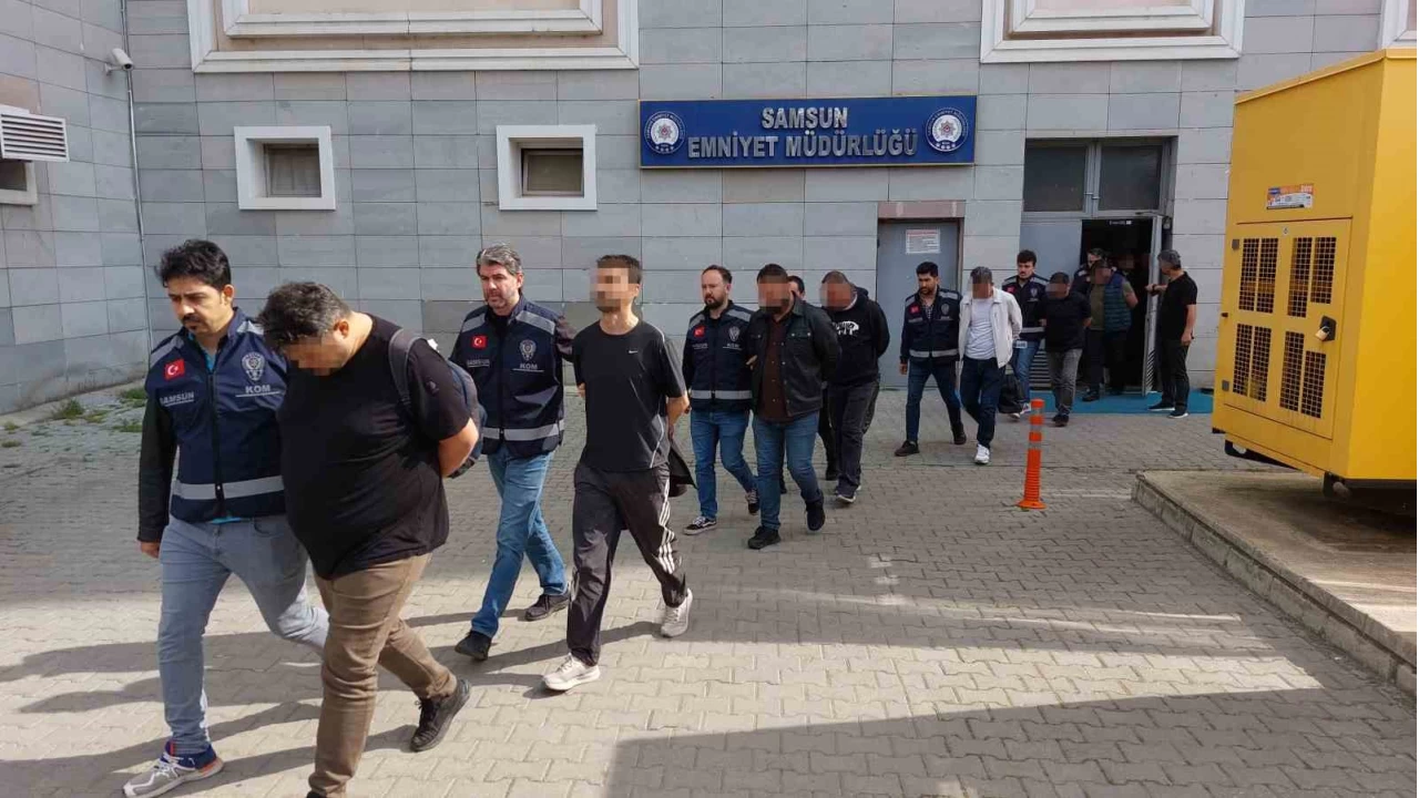 'Maydanoz Dner'e FET operasyonu