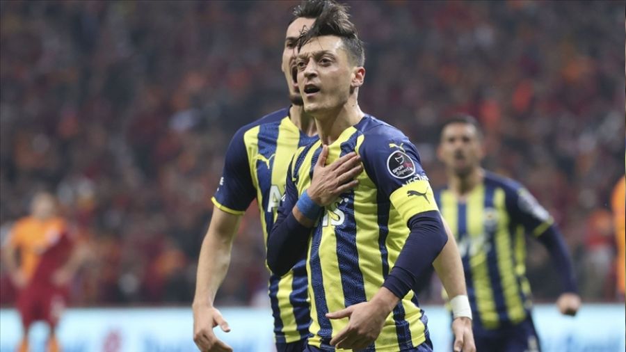 Mesut'tan Endonezya'da flaş açıklamalar